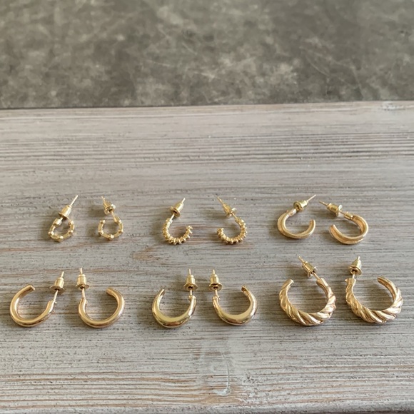 6/$8 NEW Gold Tone Hoop Earrings - Picture 1 of 8